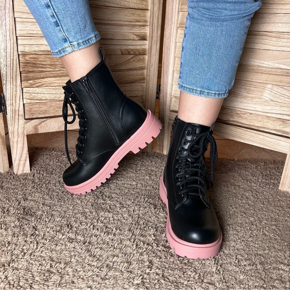 WOMENS COMBAT BOOTS (FIRM-S) - Picture 10 of 11
